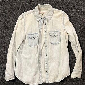 Banana Republic Chambray Casual Button Down Shirt